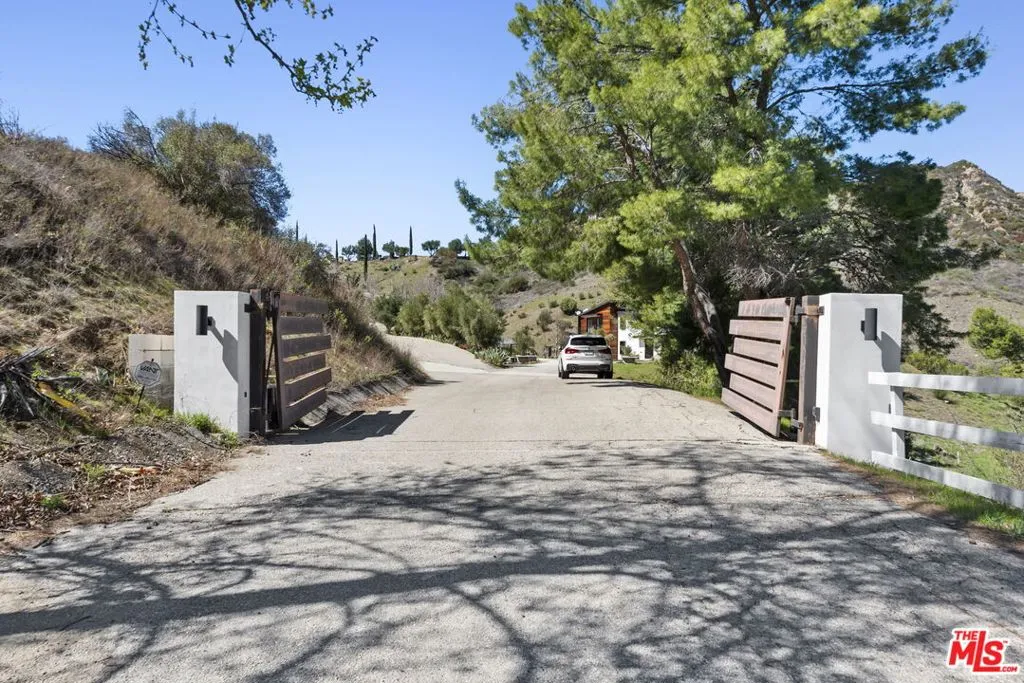 31830 Lobo Canyon, Agoura Hills, California 91301 home-pic-69